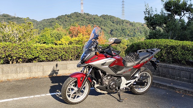 NX750Xの横からとった画像